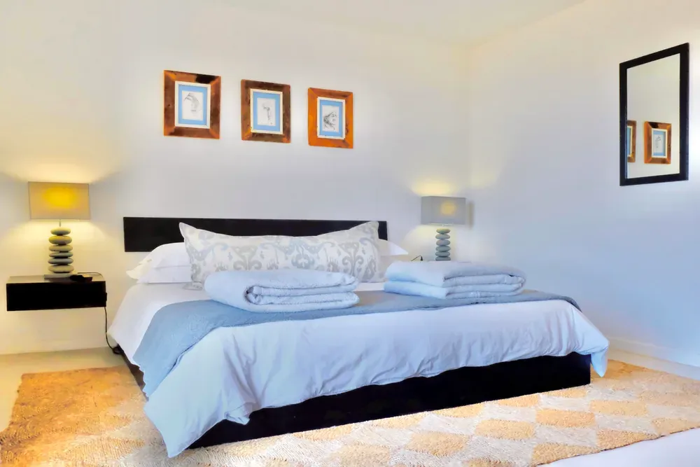 Lost In Art — bedroom