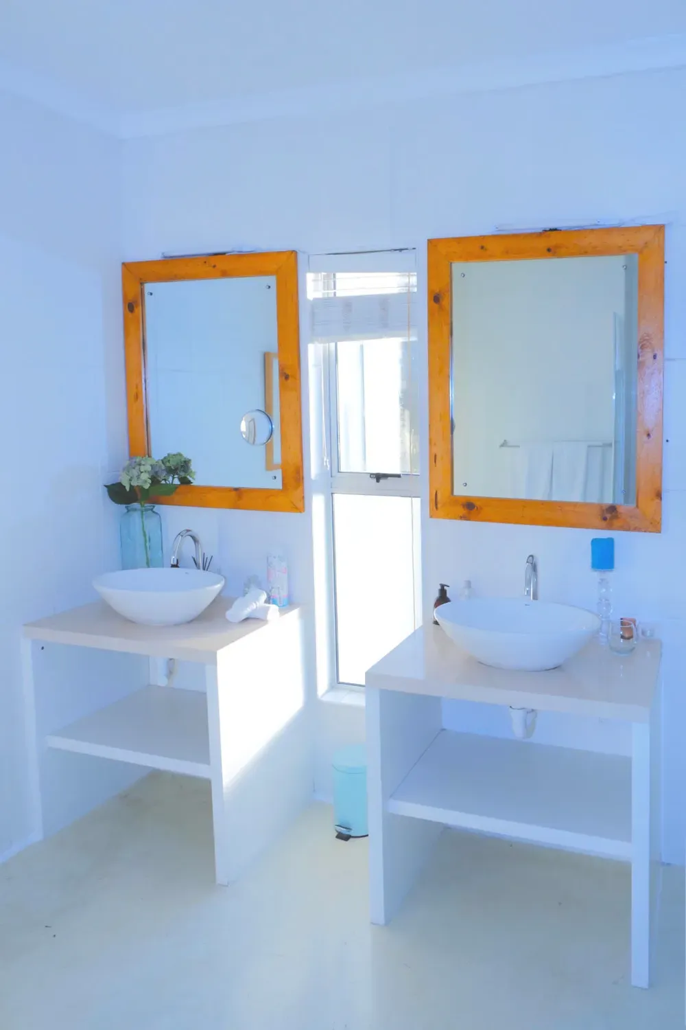 Violet Whale — bathroom