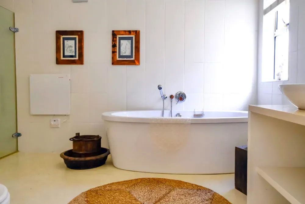 Zen View Suite — bathroom